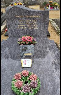 LAUMONIER_HENRI_LEA_HUBERT_TOMBE_REIGNAC-SUR_INDRE_37